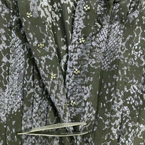 NWOT TAHARI Top S Black-Blue Snakeskin Pleated Snaps Long-Sleeve Henley Crepe - Picture 6 of 10